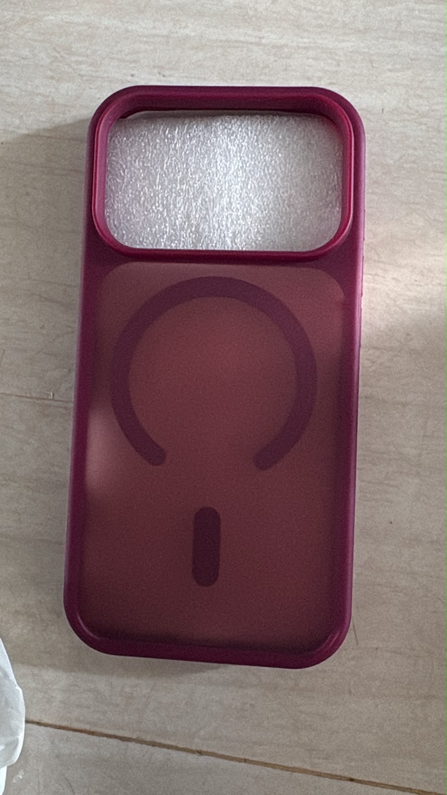 Frosted MagSafe Case – real photo, plum