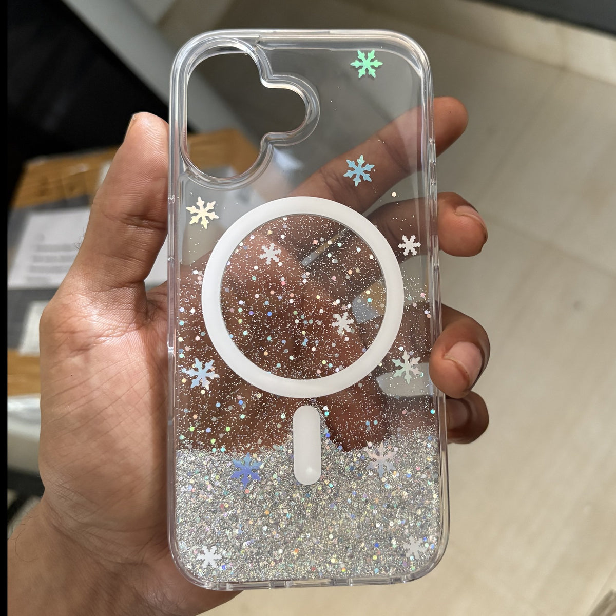 Glitter MagSafe Case – real photo, iPhone 17 silver