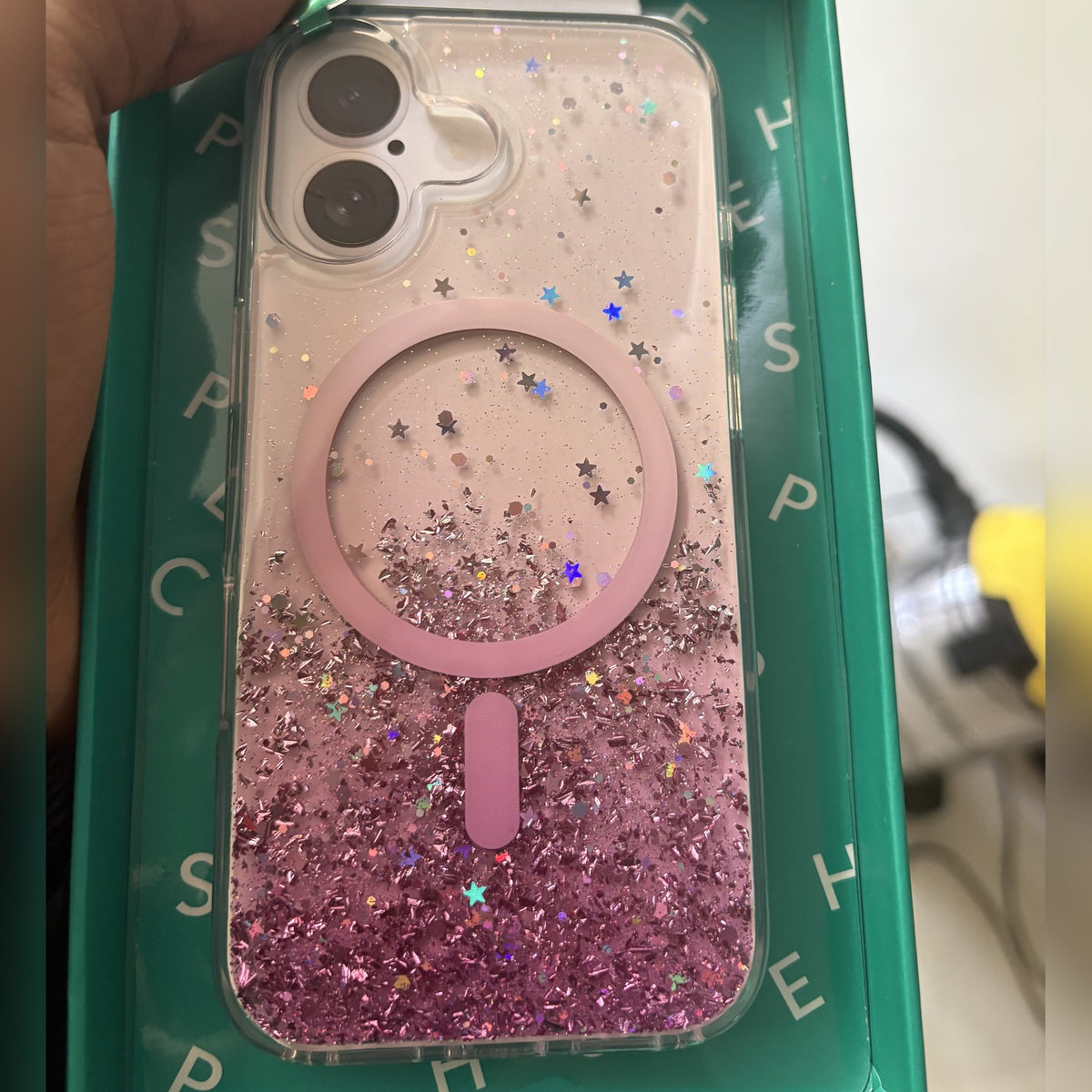 Glitter MagSafe Case – real photo, iPhone 17 pink