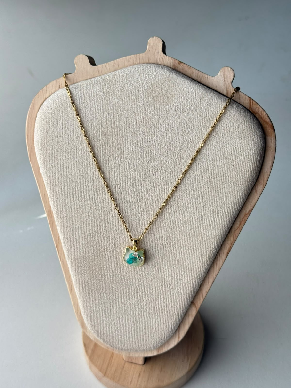 Cat Face Pressed Flower Necklace, real photo