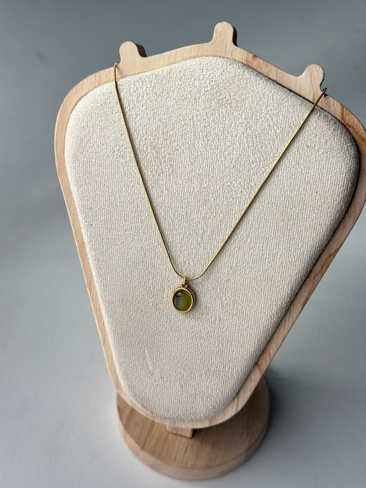 Classic Oval Cat-Eye Necklace in olive, real photo