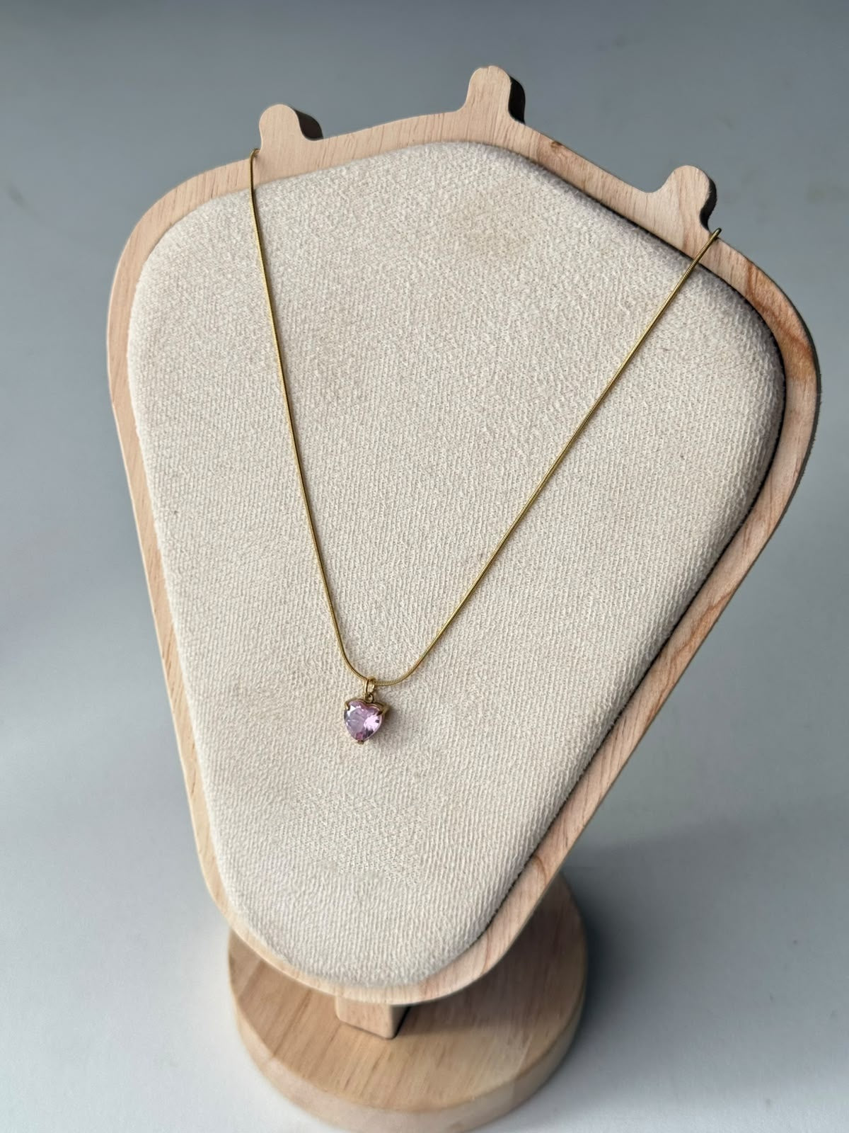 Claw-Set Heart Stone Necklace in pink, real photo