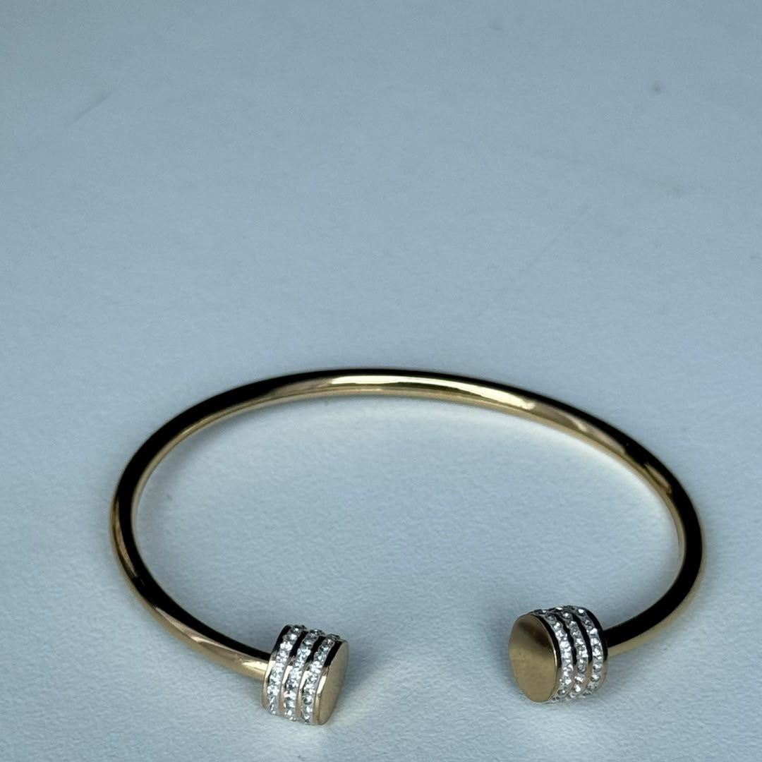 Crystal End Open Cuff, real photo