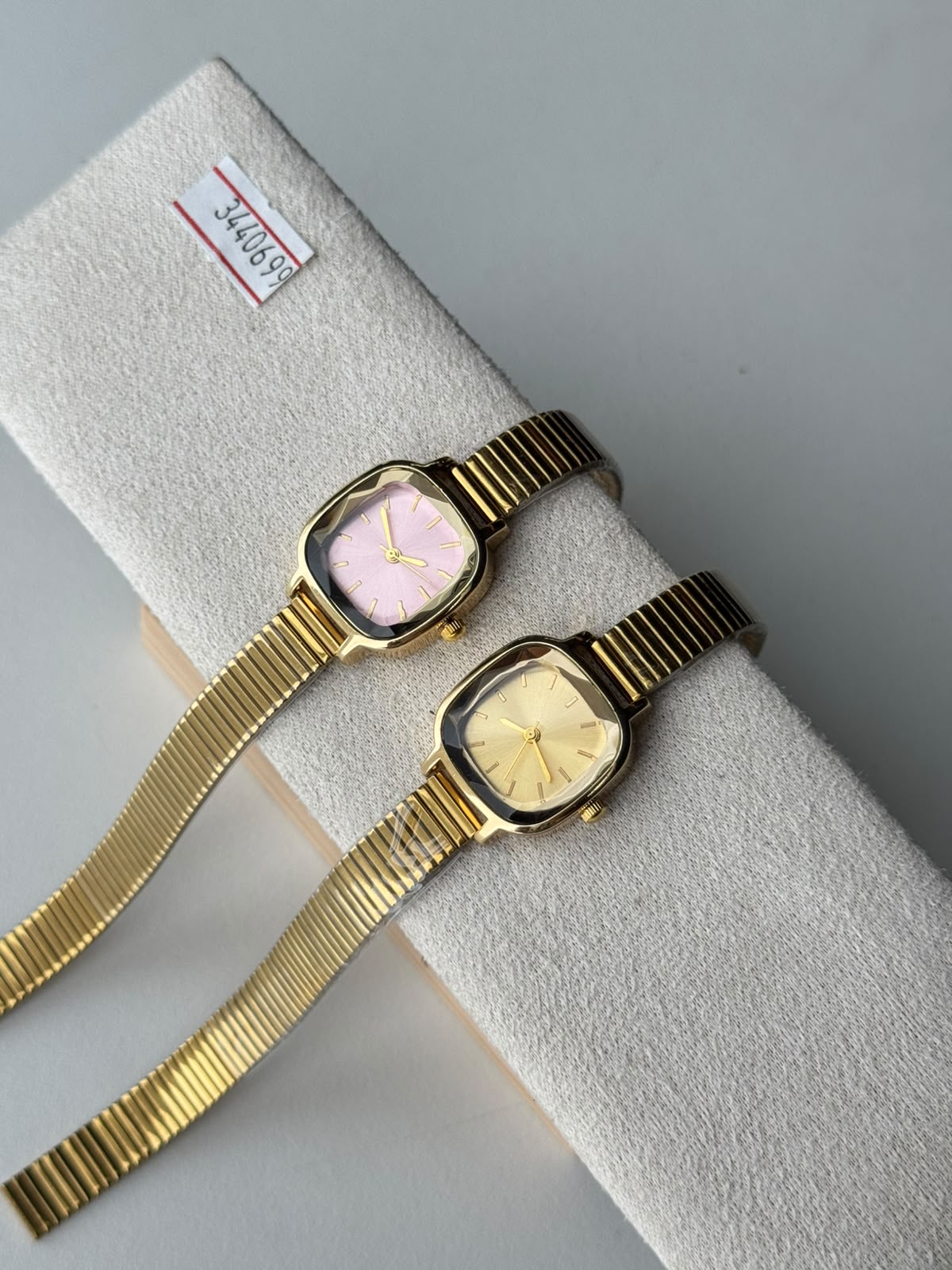 Cushion Dial Ribbed Watch, real photo