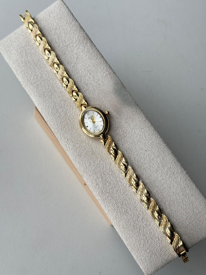 Oval Wave Link Watch