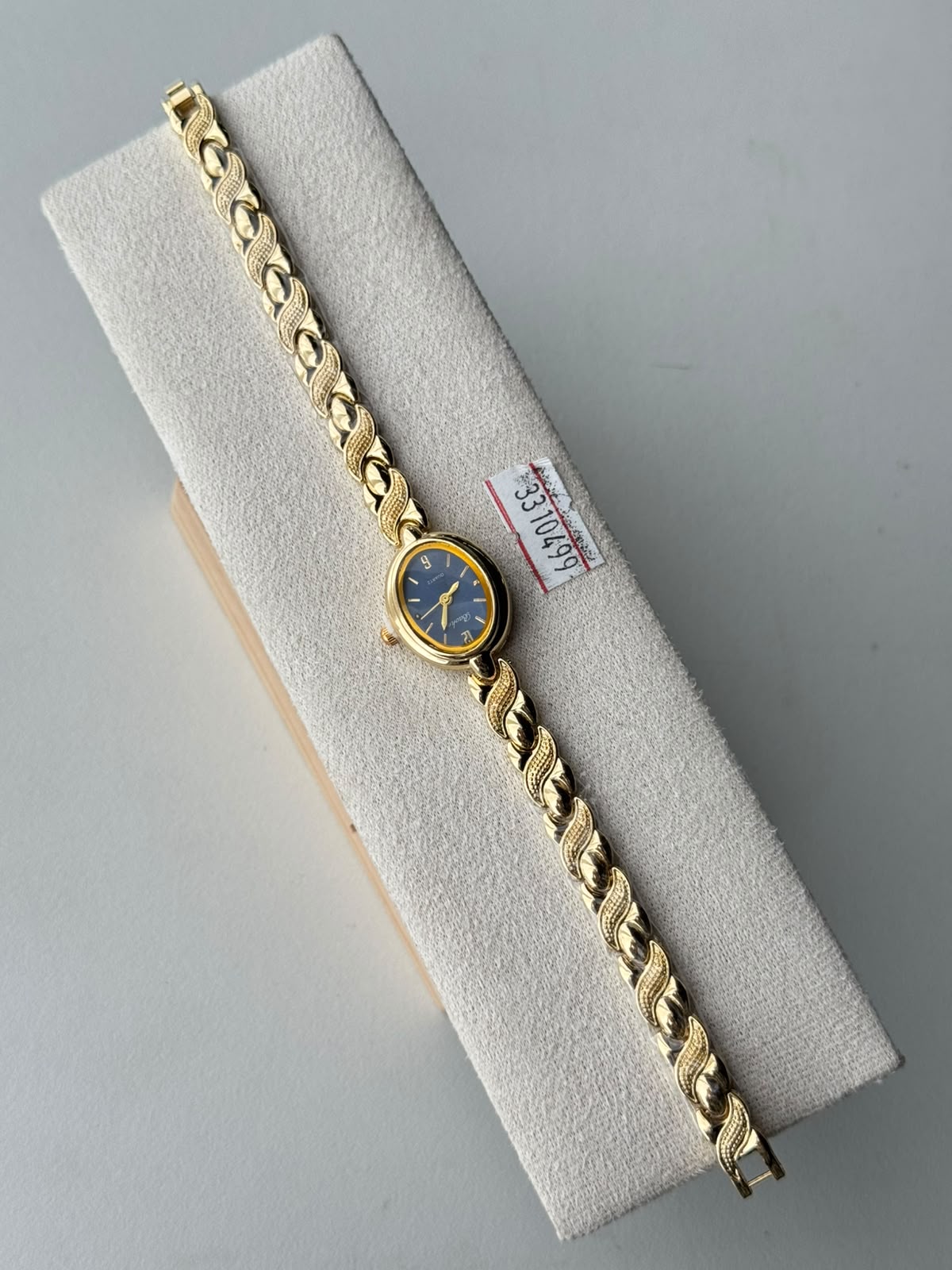 Oval Wave Link Watch, real photo 2