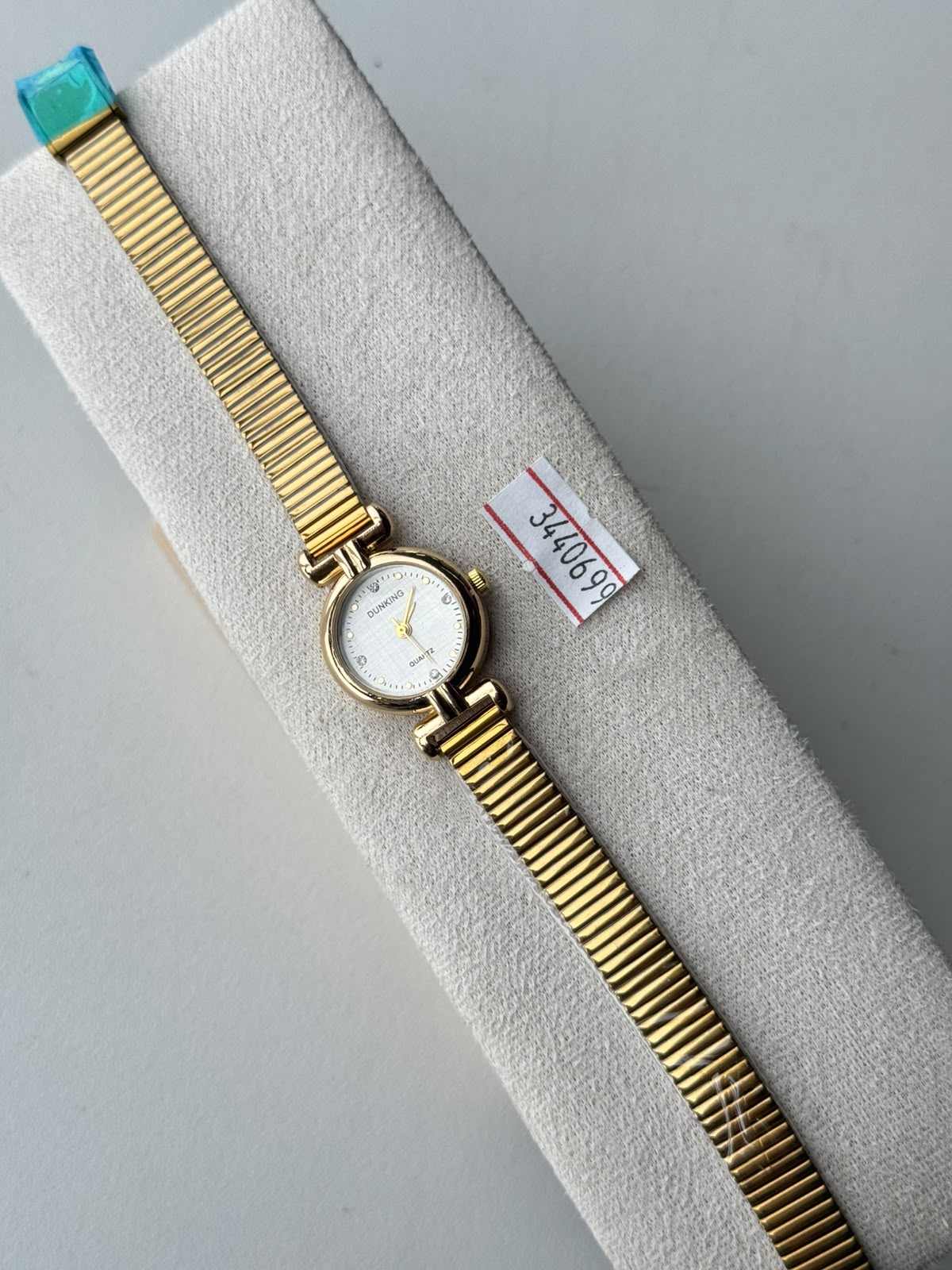 Petite Round Ribbed Watch, real photo 1