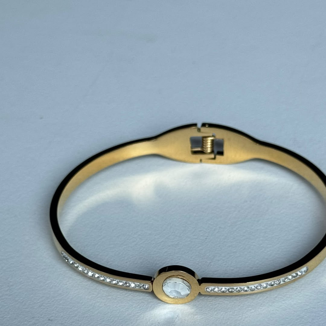 Round Solitaire Pave Bangle, real photo
