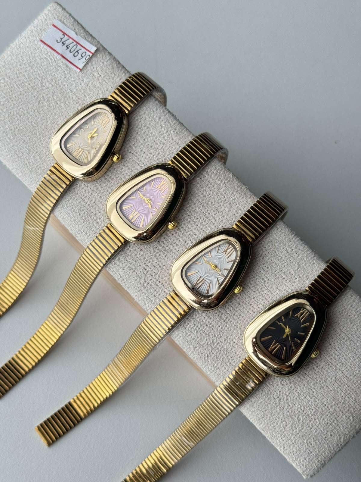 Teardrop Dial Ribbed Watch, real photo