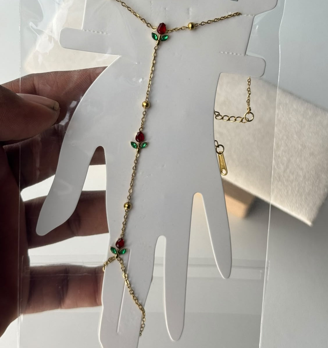 Tulip Stone Hand Chain in red, real photo