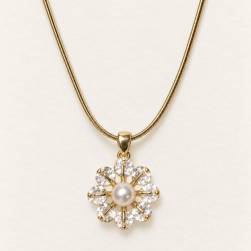 Pearl Bloom Necklace – product photo