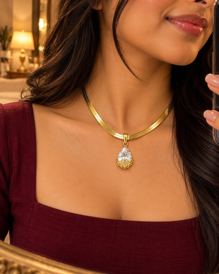 Royal Teardrop Necklace